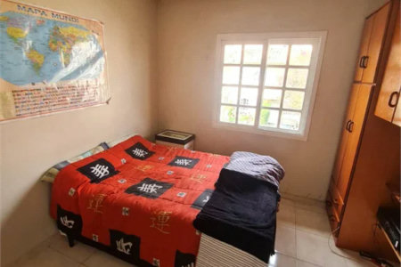 Casa à venda com 3 quartos, sendo 1 suíte,  no condomínio Moradas do Ipê, São Paulo - SP