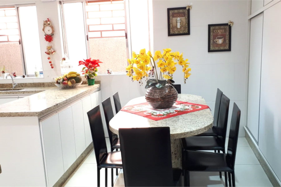 Sobrado à venda com 6 quartos, sendo 2 suítes,  em Limão, São Paulo, SP