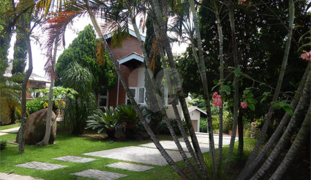 Casa à venda com 3 quartos, sendo 1 suíte,  no condomínio Alpes de Vinhedo, Vinhedo - SP