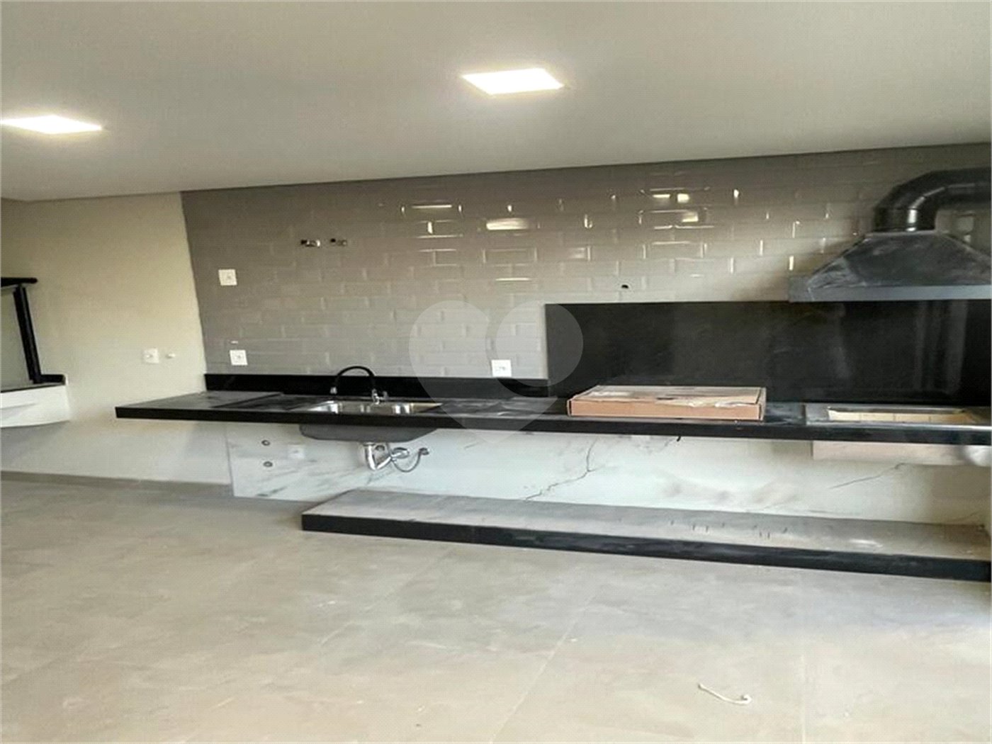 Casa à venda com 3 quartos, sendo 1 suíte, no condomínio Vila Paraty, Indaiatuba - SP