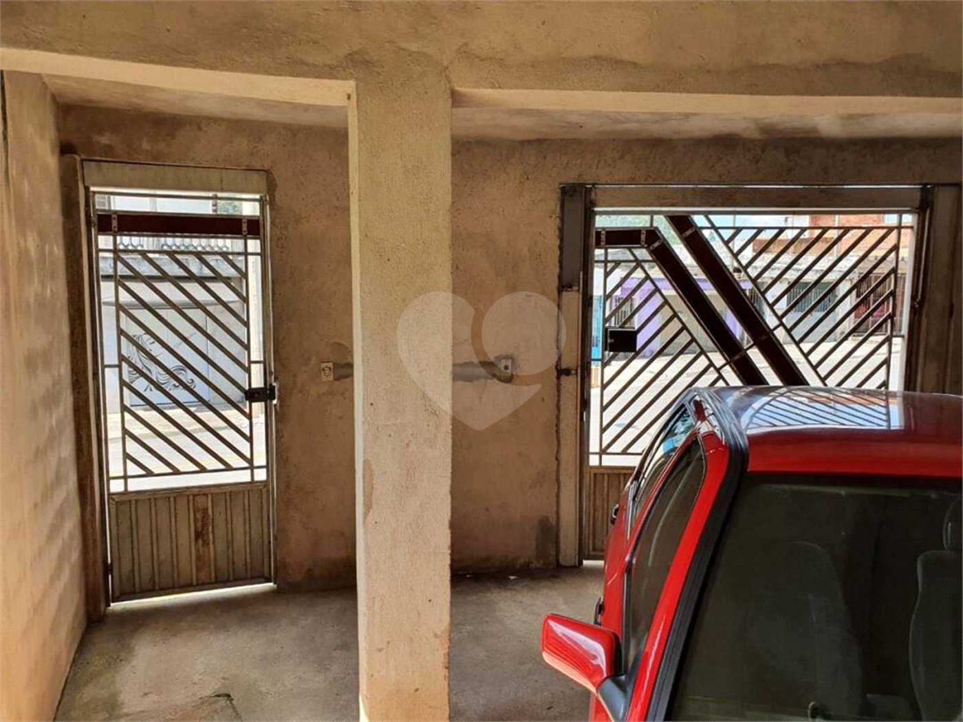 Casa à venda com 3 quartos, sendo 1 suíte, em Jardim Ikeda, Suzano, SP