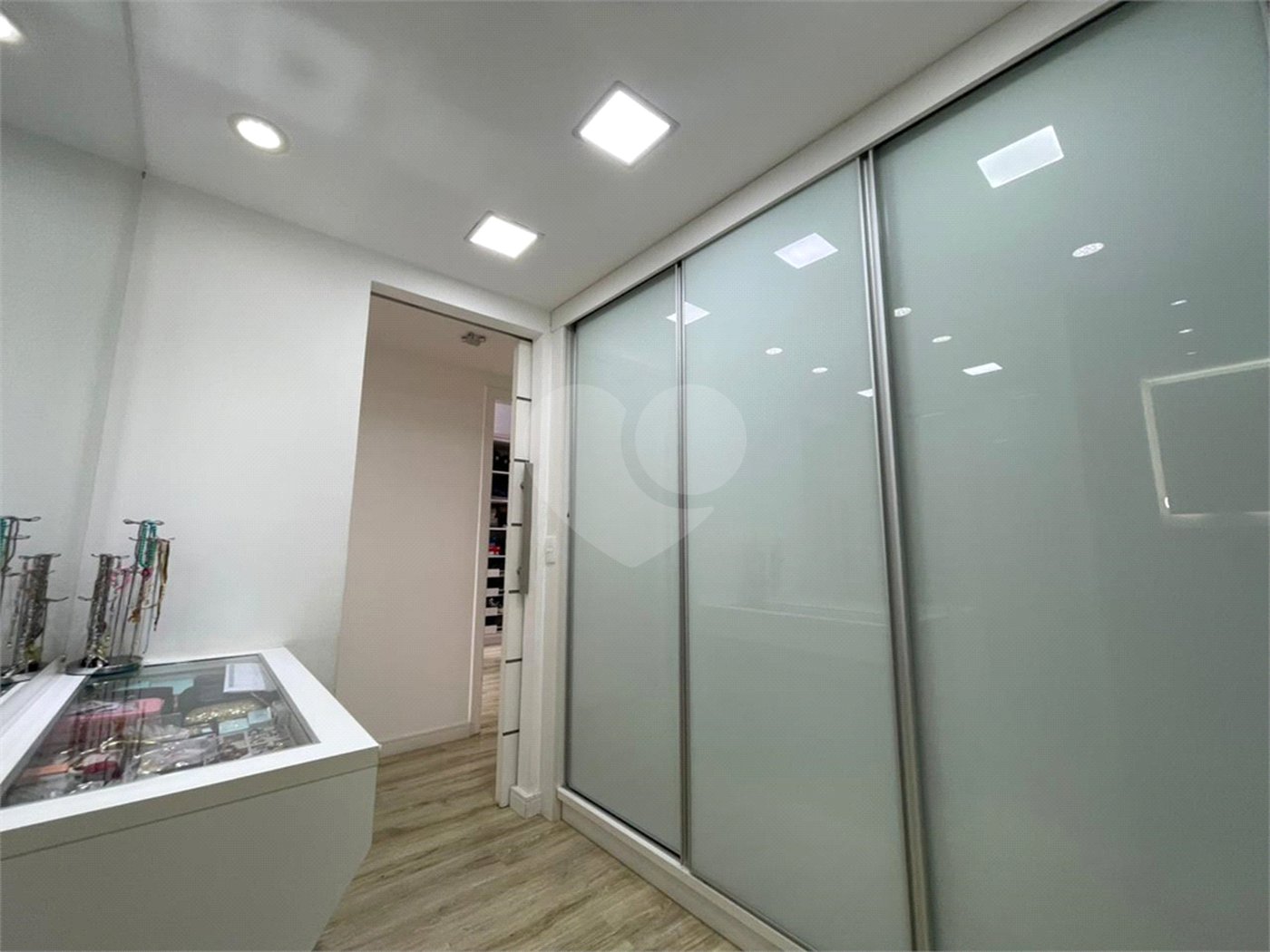 Apartamento à venda com 3 suítes em Santa Teresinha, São Paulo, SP