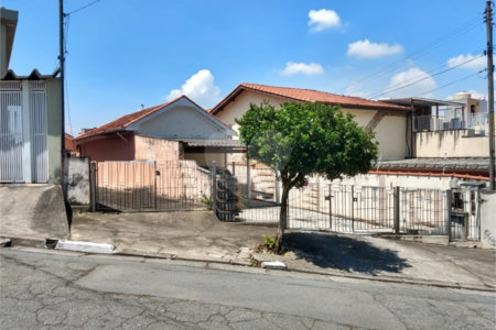 Casa à venda com 1 quarto em Vila Nivi, São Paulo, SP