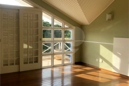 Casa à venda com 4 suítes no condomínio Osato, Atibaia - SP