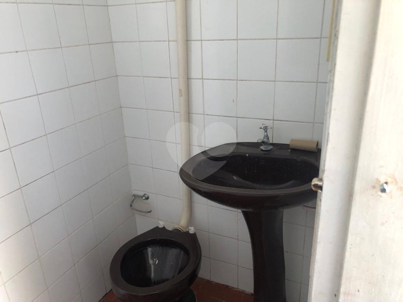 Casa à venda com 4 quartos, sendo 1 suíte,  em Jardim Colombo, São Paulo, SP