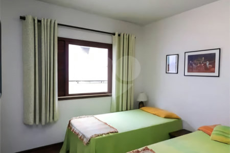 Sobrado à venda com 3 quartos, sendo 1 suíte,  em Vila Universitária, São Paulo, SP