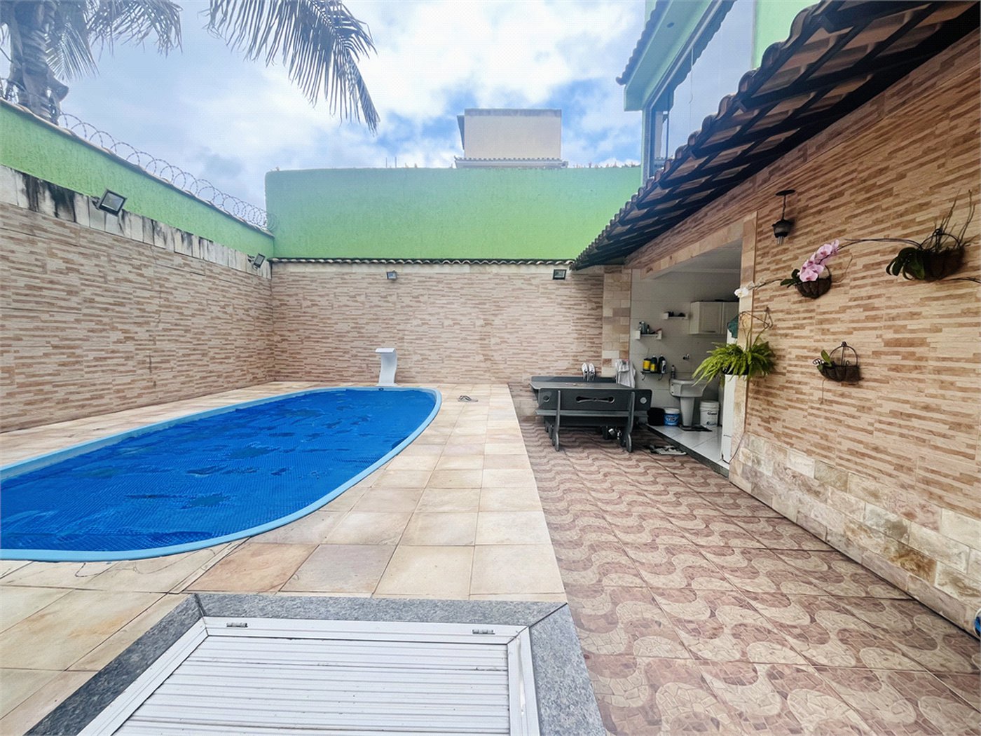 Casa à venda com 3 quartos, sendo 1 suíte, em Campo Grande, Rio de Janeiro, RJ