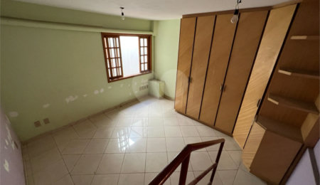 Casa à venda com 3 quartos, sendo 1 suíte, em Vila Vianelo, Jundiaí, SP