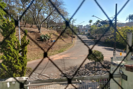 Sobrado à venda com 4 quartos, sendo 1 suíte,  em Parque dos Príncipes, São Paulo, SP