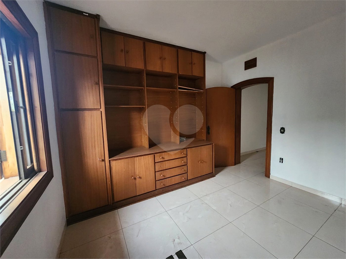 Sobrado à venda ou para alugar com 4 quartos, sendo 2 suítes, no Centro, Araraquara, SP