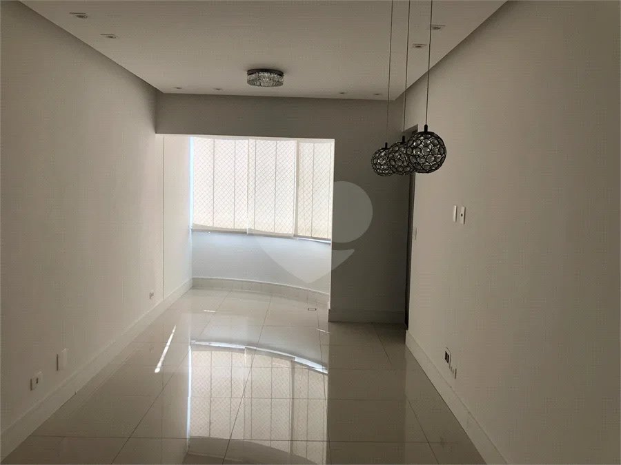 Lindo Apartamento com Varanda integrada