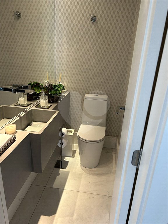 Apartamento à venda ou para alugar com 2 suítes em Água Branca, São Paulo, SP