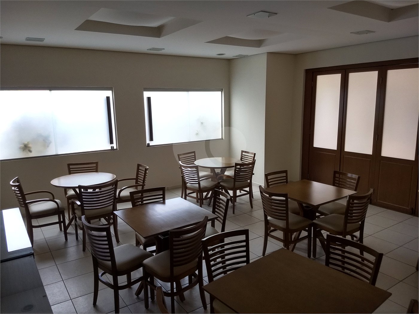 Apartamento à venda com 3 quartos, sendo 1 suíte, em Vila Olímpia, São Paulo, SP