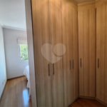 Casa à venda com 3 quartos, sendo 1 suíte, no condomínio Villaggio Tronchim, São Paulo - SP