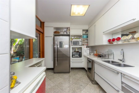 Casa de Vila à venda com 4 quartos, sendo 2 suítes, em Alto da Boa Vista, São Paulo, SP