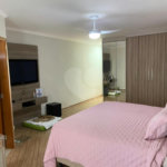 Sobrado à venda com 4 quartos, sendo 2 suítes, em Vila Alpina, Santo André, SP