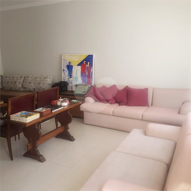 Sobrado à venda com 3 quartos, sendo 1 suíte, em Tremembé, São Paulo, SP