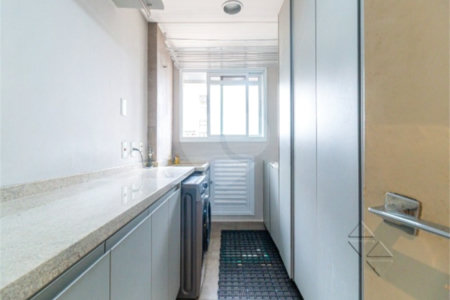 Apartamento à venda com 3 quartos, sendo 2 suítes,  em Perdizes, São Paulo, SP