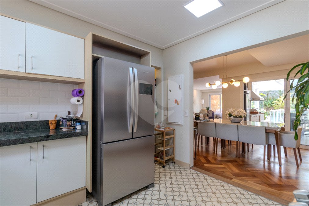 Casa à venda com 5 quartos, sendo 3 suítes, no condomínio Boulevard Saint Michael, São Paulo - SP