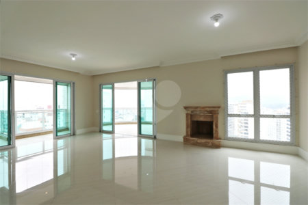 Apartamento à venda com 4 quartos, sendo 3 suítes, em Santana, São Paulo, SP