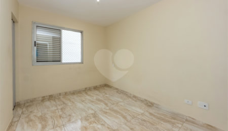 Apartamento à venda com 3 quartos, sendo 1 suíte,  em Saúde, São Paulo, SP