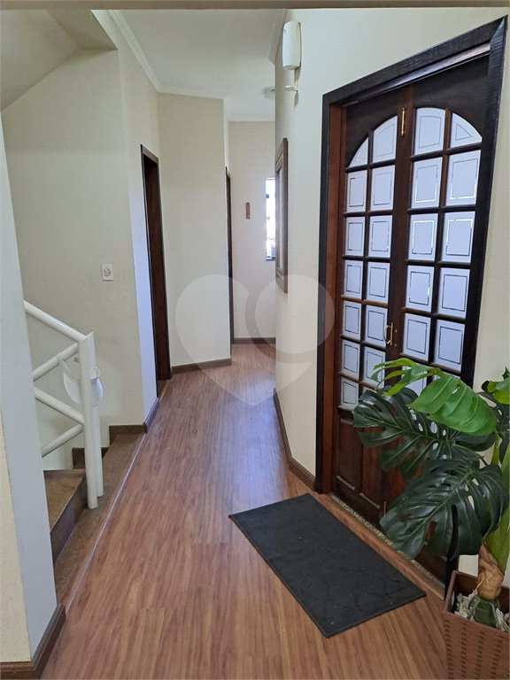 Sobrado à venda com 3 quartos, sendo 1 suíte,  em Vila Oliveira, Mogi das Cruzes, SP