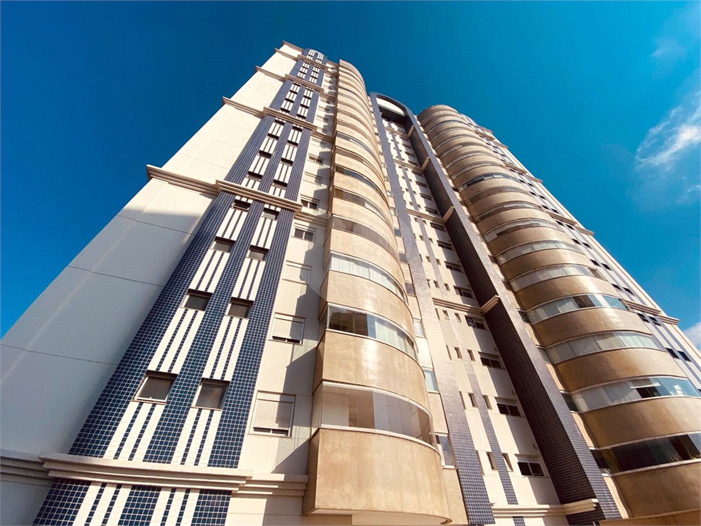 Apartamento à venda com 3 suítes em Vila Floresta, Santo André, SP