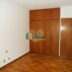 Apartamento com 3 dormitórios.