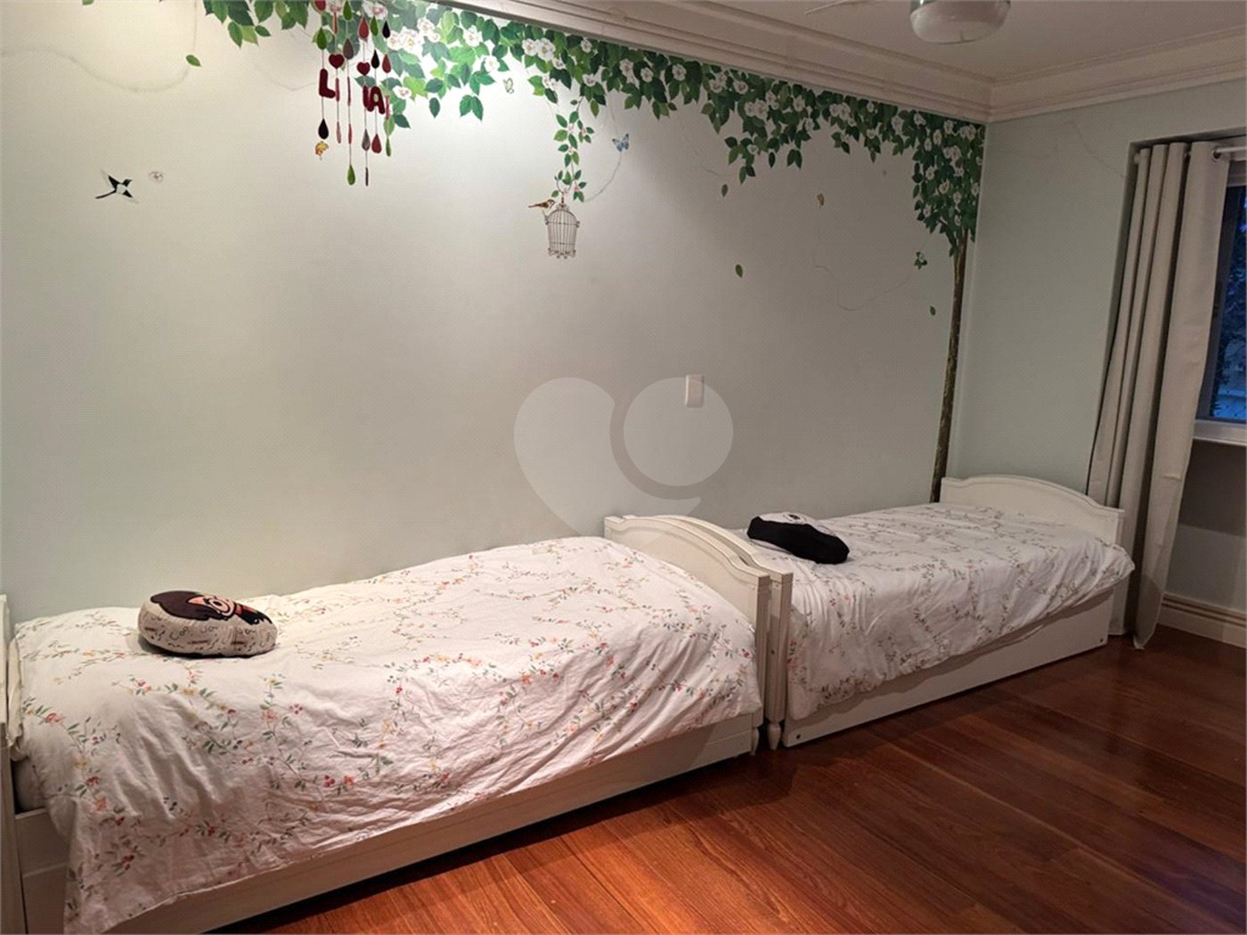Casa à venda com 4 quartos, sendo 3 suítes, no condomínio Saint James Special Houses, São Paulo - SP