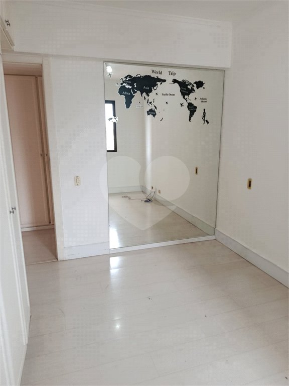 APARTAMENTO NO CAMPO BELO 137M² 3 DORMITÓRIOS