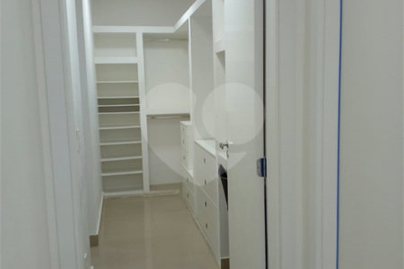 Apartamento à venda com 3 quartos, sendo 1 suíte, em Jardim Vazani, São Paulo, SP