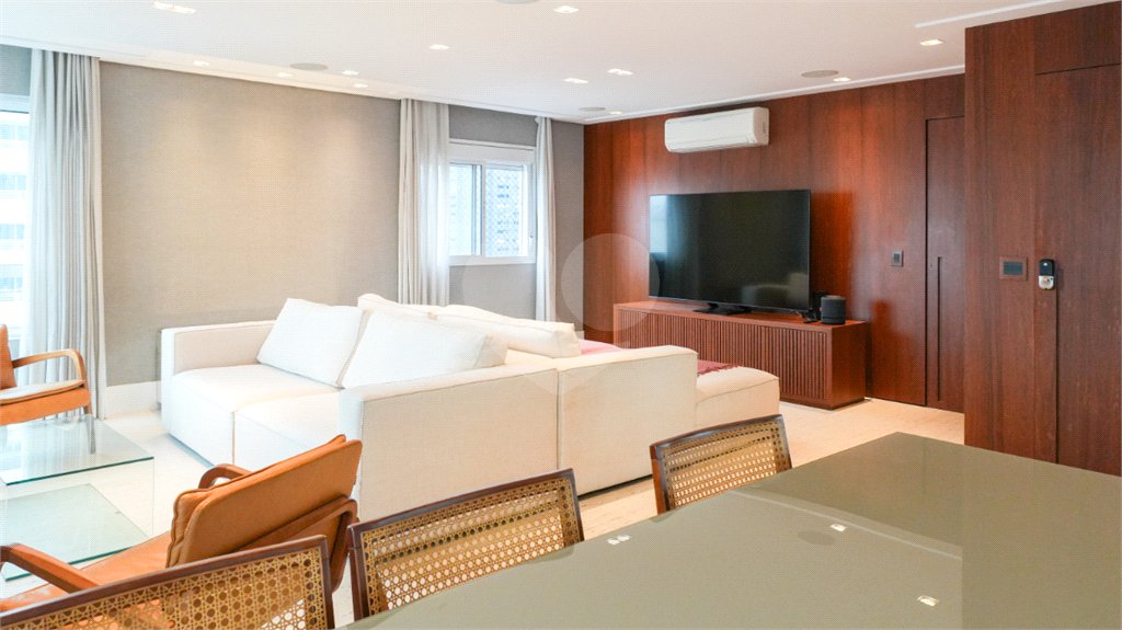 Apartamento à venda com 3 suítes em Brooklin, São Paulo, SP