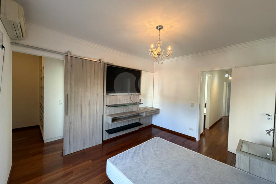 Apartamento à venda com 3 suítes em Santana, São Paulo, SP