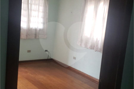 Sobrado à venda ou para alugar com 4 quartos, sendo 2 suítes, em Vila Congonhas, São Paulo, SP
