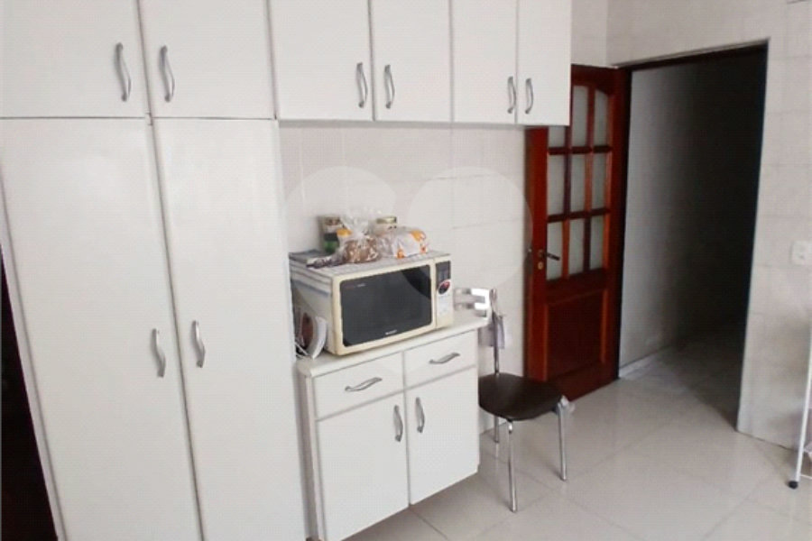 Sobrado à venda com 4 quartos, sendo 2 suítes, em Vila Constança, São Paulo, SP