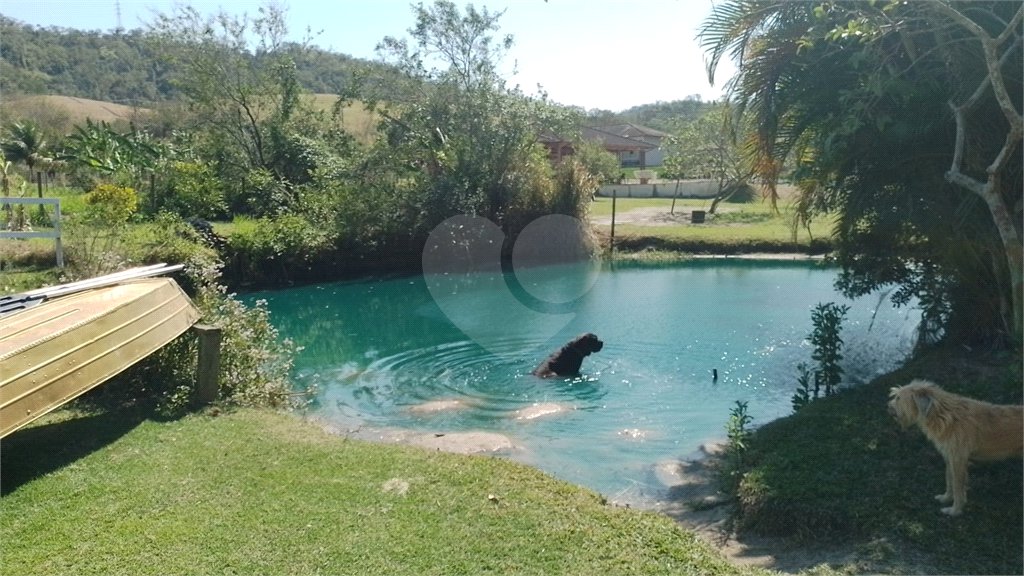 Sítio à venda com 4 quartos, sendo 3 suítes, em Caxito, Maricá, RJ