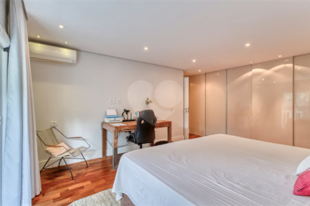 Apartamento à venda com 4 suítes em Alto da Boa Vista, São Paulo, SP