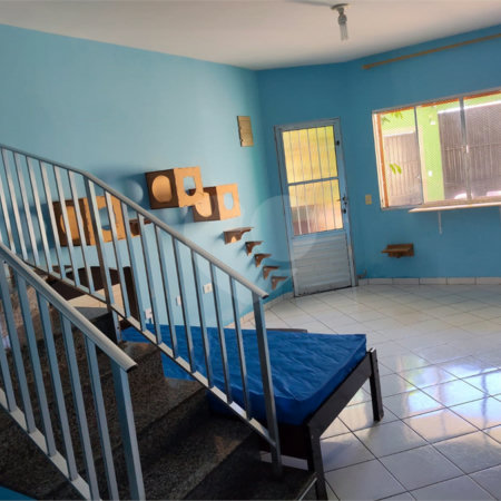 Casa à venda com 3 quartos em Jardim Santa Clara, Guarulhos, SP