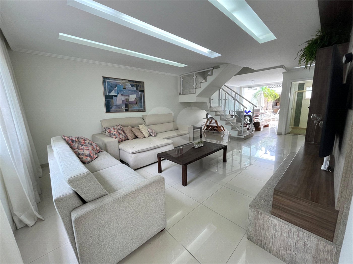 Casa à venda com 3 quartos, sendo 1 suíte, no condomínio Golden Village, Rio de Janeiro - RJ