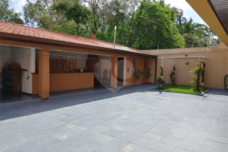 Casa à venda com 4 quartos, sendo 2 suítes, em Parque dos Príncipes, São Paulo, SP