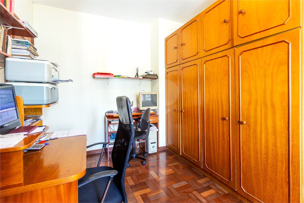 Sobrado à venda com 4 quartos, sendo 1 suíte, em Jardim Prudência, São Paulo, SP