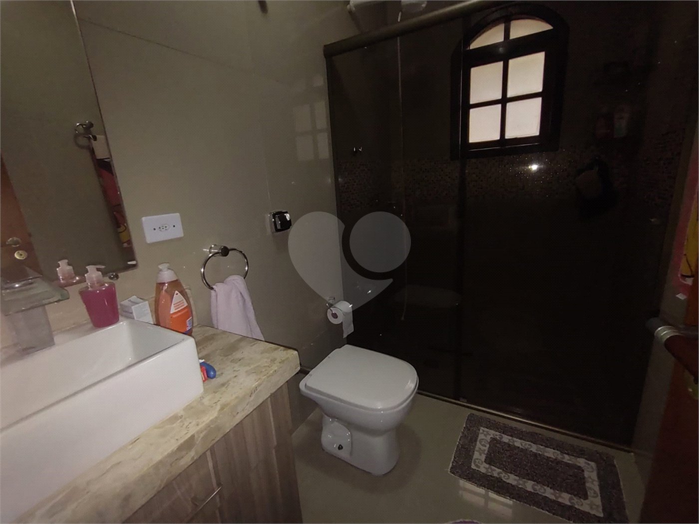 Sobrado à venda com 4 quartos, sendo 2 suítes, em Pedreira, São Paulo, SP