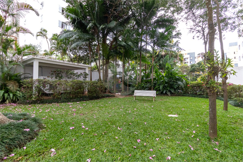 Apartamento à venda com 3 quartos, sendo 1 suíte, em Vila Sofia, São Paulo, SP