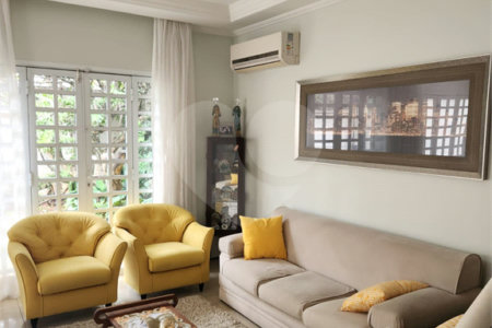 Casa à venda com 4 quartos, sendo 2 suítes,  em Vila Romana, São Paulo, SP