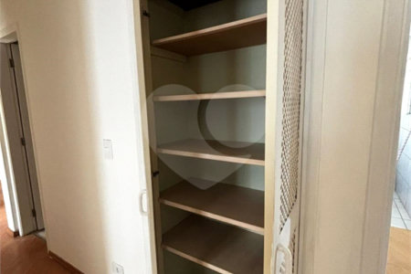 Apartamento à venda com 3 quartos em Caxingui, São Paulo, SP
