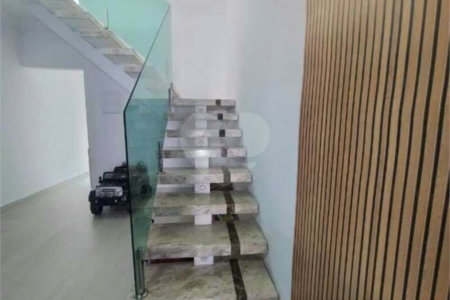 Casa à venda com 2 quartos, sendo 1 suíte,  em Vila Miranda, Itaquaquecetuba, SP