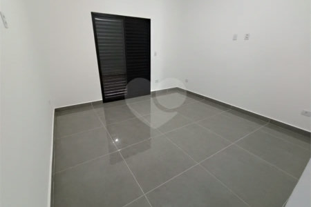 Casa à venda com 3 quartos, sendo 1 suíte, em Loteamento Parque Serras de Atibaia I, Atibaia, SP