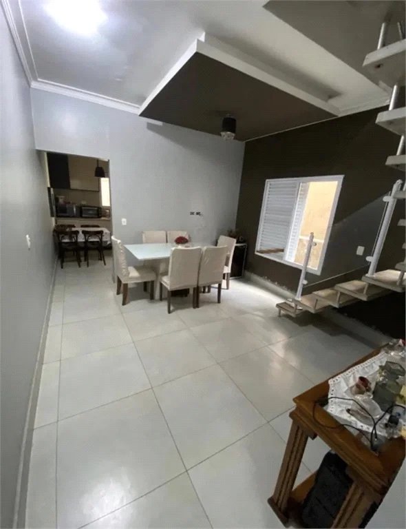 Sobrado à venda com 5 quartos em Santa Maria, Osasco, SP