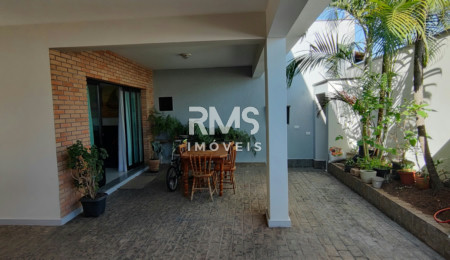 Casa à venda com 4 quartos, sendo 1 suíte,  em Jardim da Cidade ii, Salto, SP