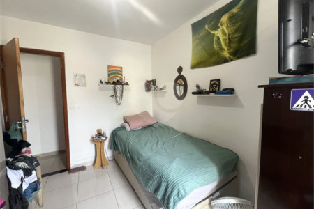 Casa à venda com 3 quartos, sendo 1 suíte,  no condomínio Capigaí, São Paulo - SP